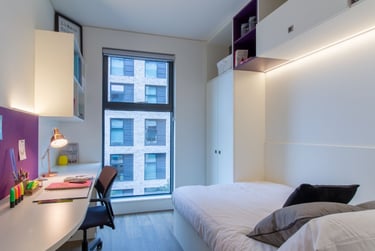 Gold En Suite at Spring Mews, Tinworth Street, Vauxhall, London, SE115EL - Image 1